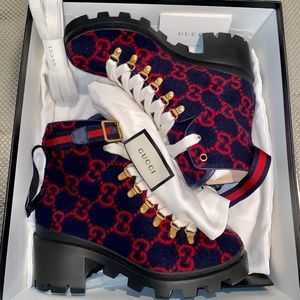 GUCCI BOOTS SIZE 8 (38) NAVY BLUE AND RED